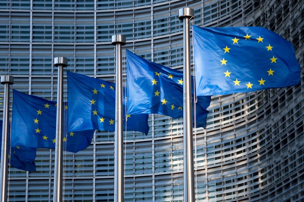 EU finance ministers agree coronavirus rescue deal