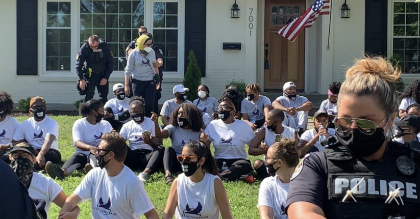 87 People Protesting The Killing Of Breonna Taylor Were Arrested Outside The Home Of Kentucky's Attorney General