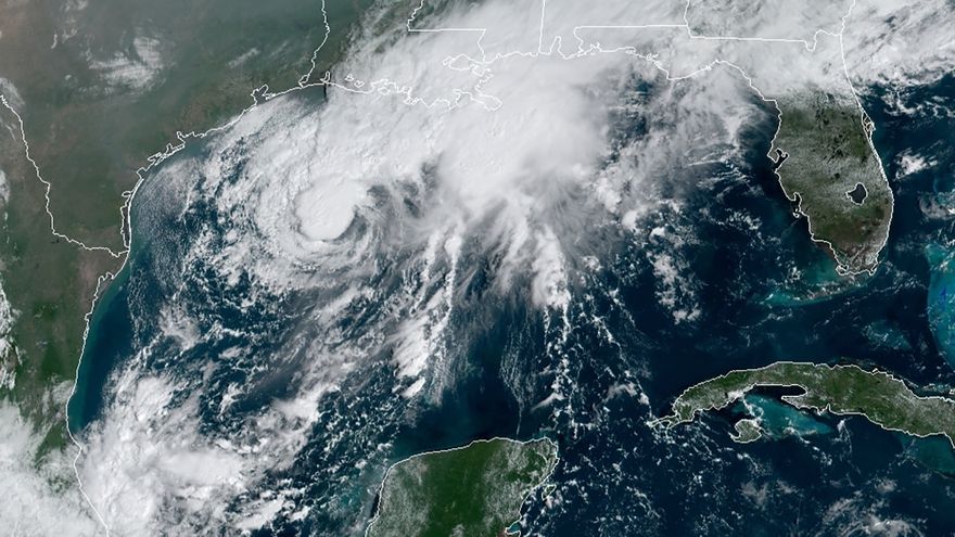Tormenta Tropical Beta pone en alerta a las costas de Texas