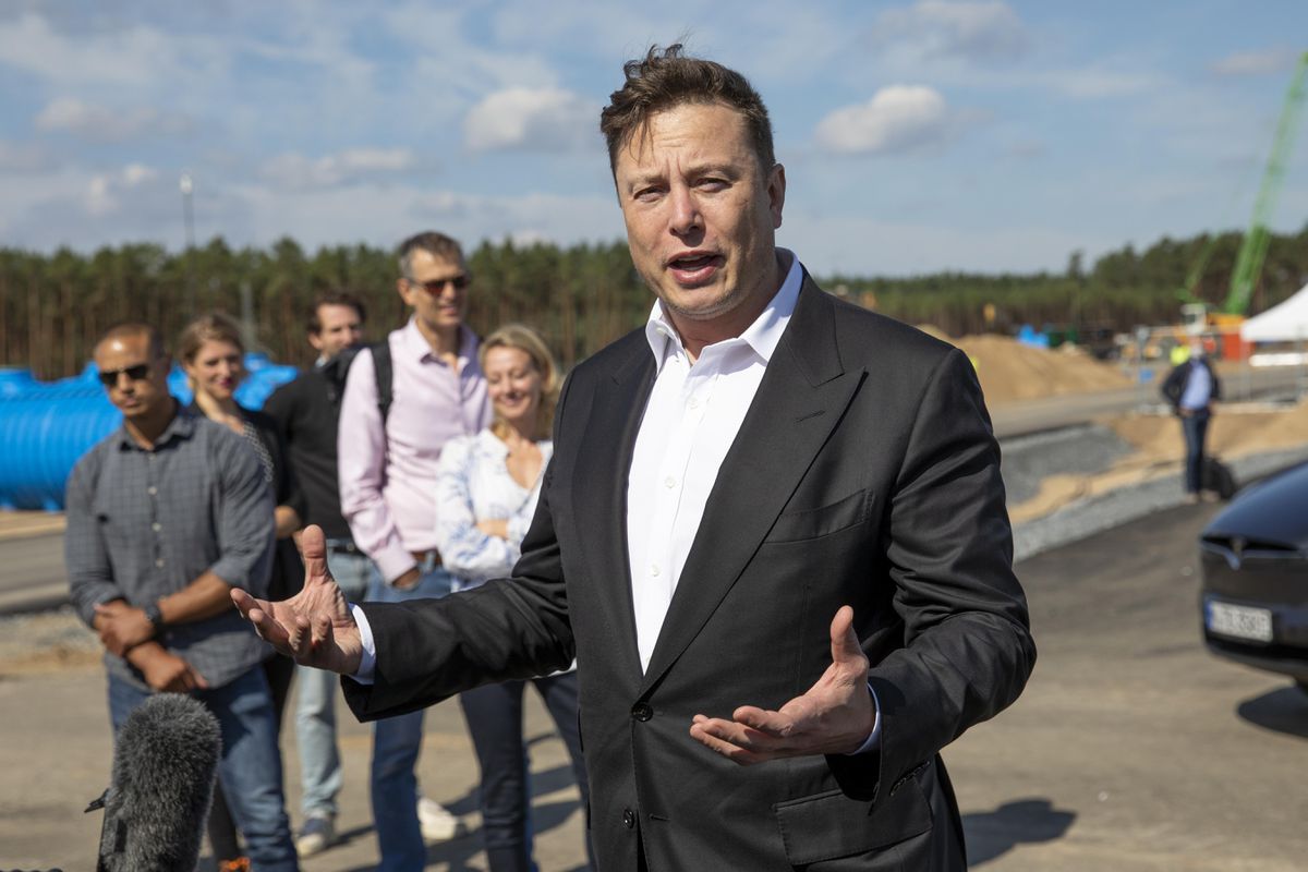 Elon Musk: Bitcoin On ‘The Verge Of Broad Acceptance’