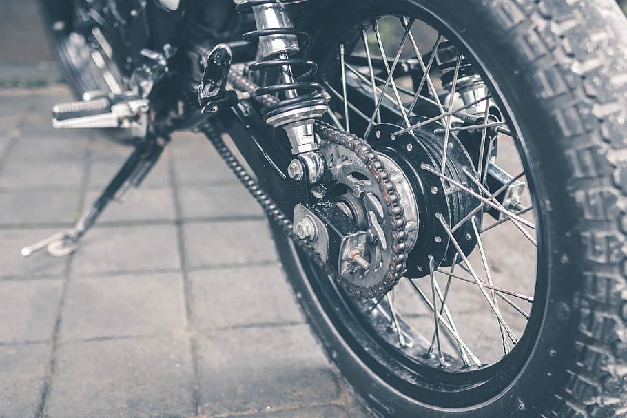 Inquiries Into Hit & Run Involving Two Motorcycles in Devonshire
