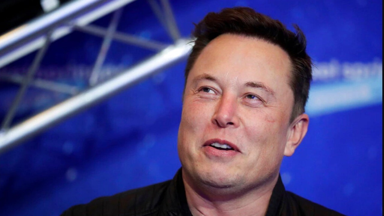 Elon Musk slams Apple app store fees