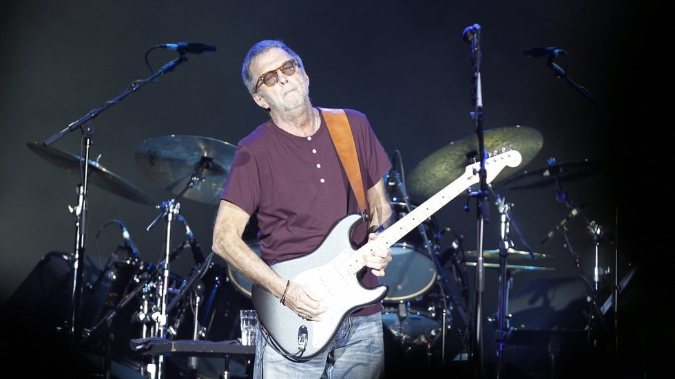 Guitarist Eric Clapton says he’ll CANCEL shows at venues that ‘discriminate’ by requiring vaccination