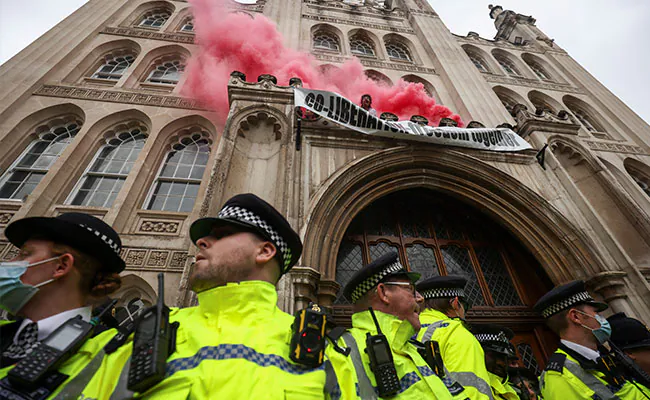Climate Change Activists Target City Of London's Guildhall