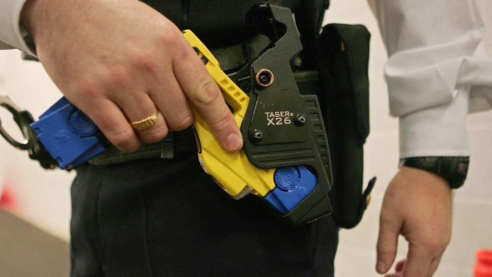 UK police risk ‘eroding public confidence’, watchdog warns after report finds black people more likely to be tasered for longer