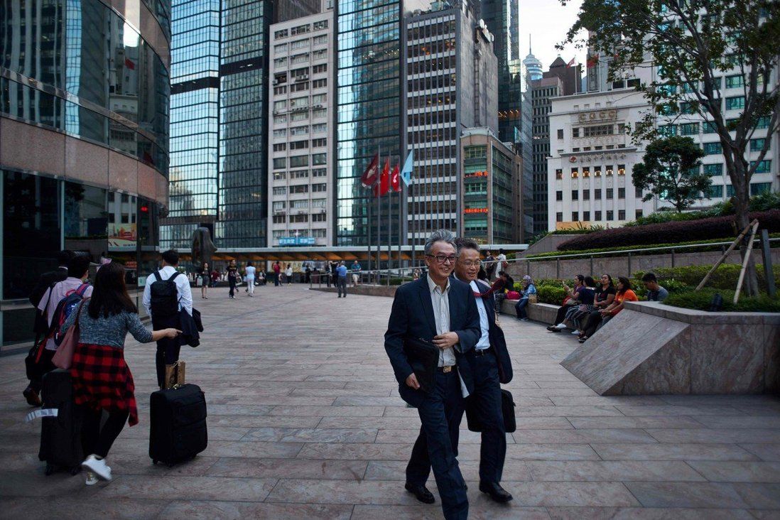 Hong Kong stocks fall as China hits insurers while Li Auto limps in debut