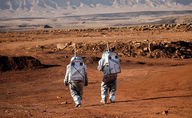 In A Rocky Israeli Crater, Scientists Simulate Life On Mars