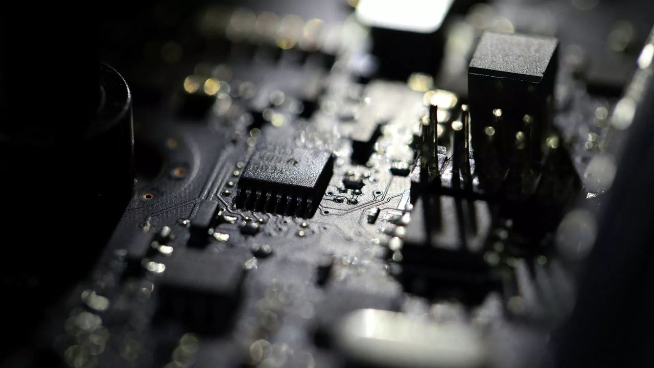Microsoft Says ’Iran-Linked’ Hackers Targeted US, EU, Israeli Defense & Maritime Sectors