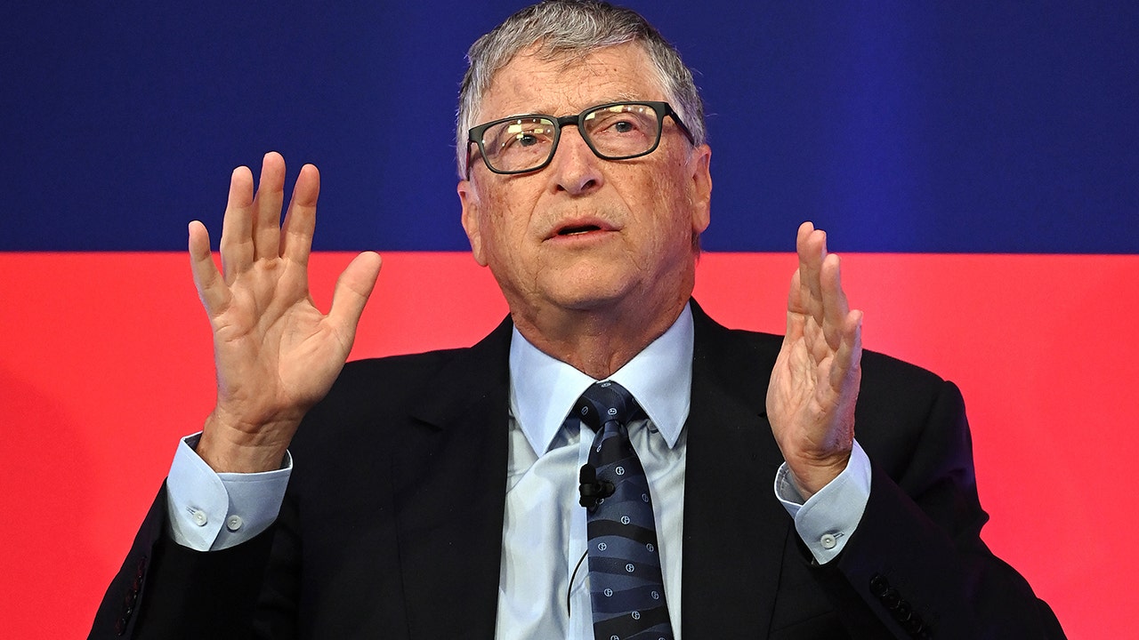 COVID-19 deaths could fall to seasonal flu levels in 2022, Bill Gates says