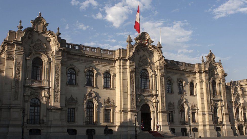 Peru's chief of staff stashed $20,000 in palace bathroom