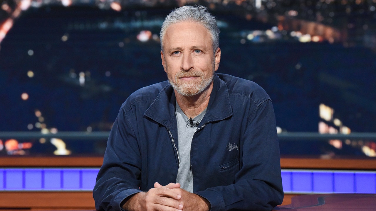 Jon Stewart weighs into Spotify controversy, says artists pulling music over Joe Rogan are making a 'mistake'