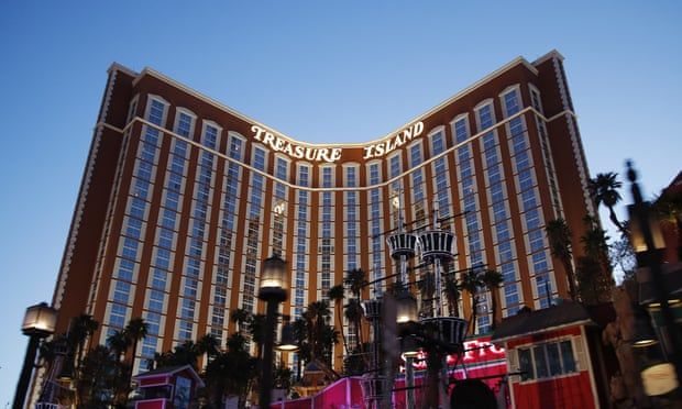 Las Vegas casino tracks down tourist who won $229,000 without knowing