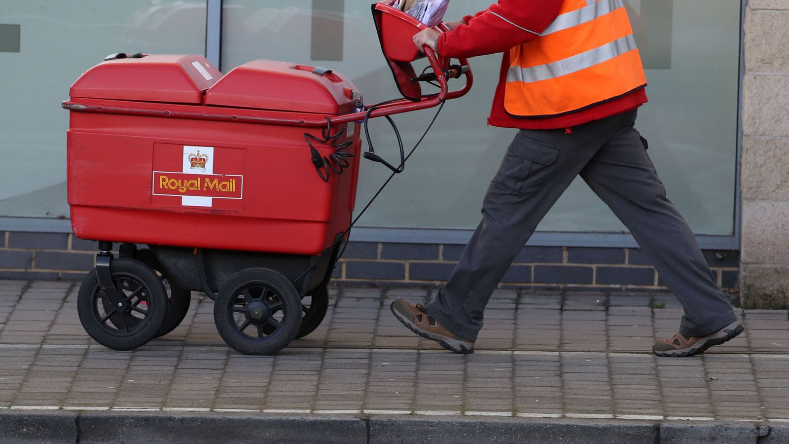 Royal Mail boss issues union plea as costs crisis keeps prices 'under review'