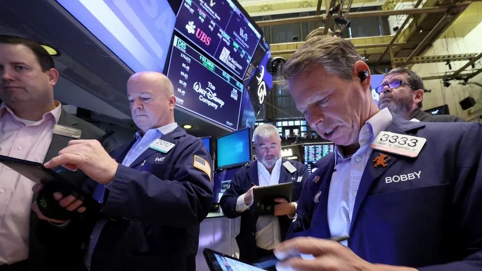 Stocks rebound as US and UK seek to calm investors
