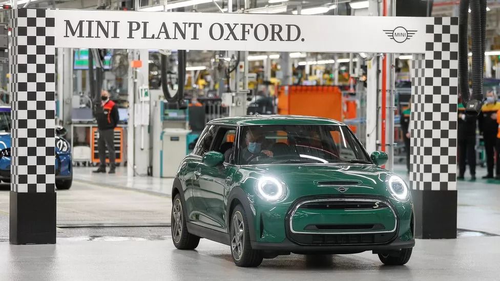 BMW invests in Oxford plant as it plans more electric Minis